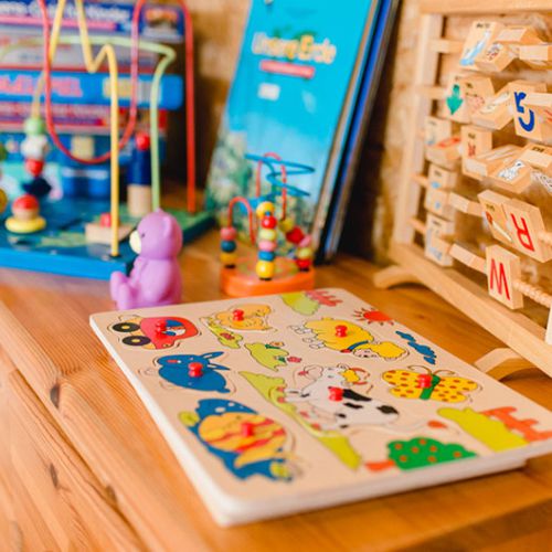 Spielsachen für Kleinkinder aus Holz